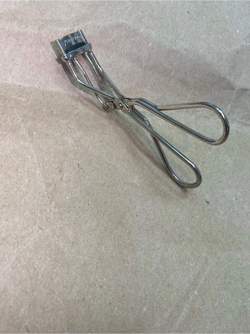 Shiseido mini eyelash curler